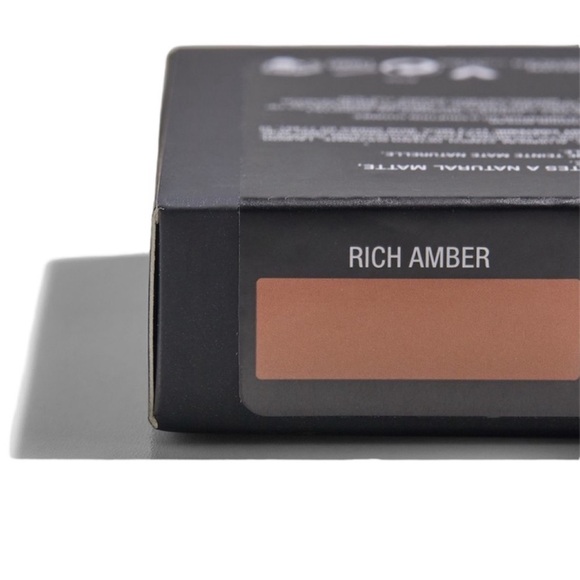 Anastasia Beverly Hills Powder Bronzer in Rich Amber - Picture 3 of 4